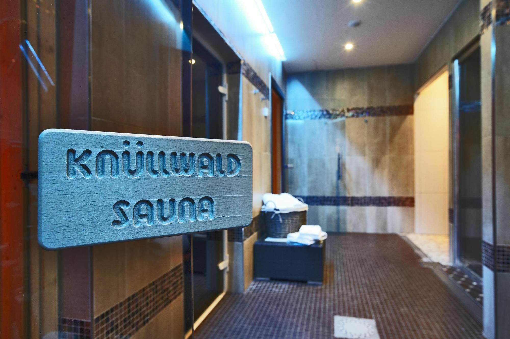 奥尼梅斯南恩佐酒店-基里亚德直营酒店 温尼 外观 照片